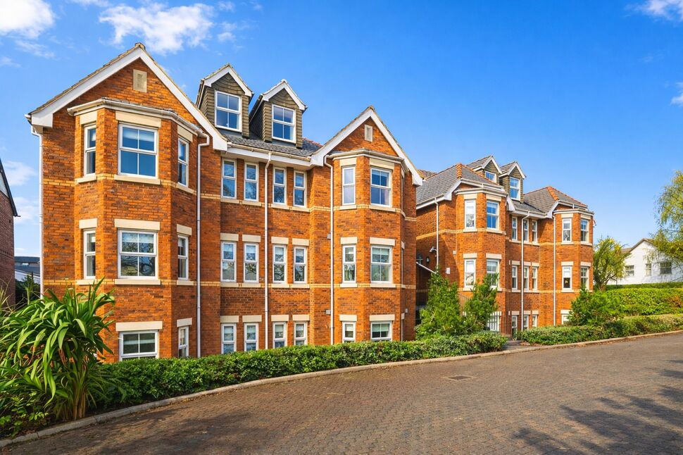 Main image of 2 bedroom Flat for sale, Hoole Road, Chester, Cheshire, CH2