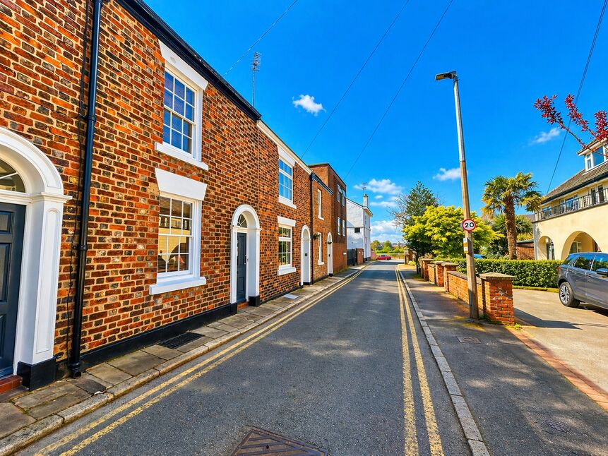 Main image of 2 bedroom Mid Terrace House for sale, Black Friars, Chester, Cheshire, CH1