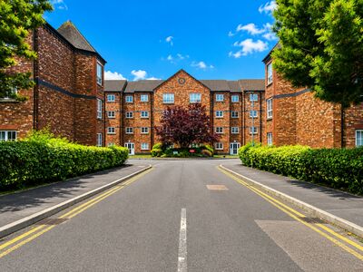 2 bedroom Flat for sale