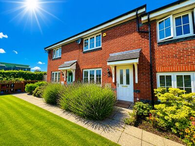 2 bedroom Mid Terrace House for sale