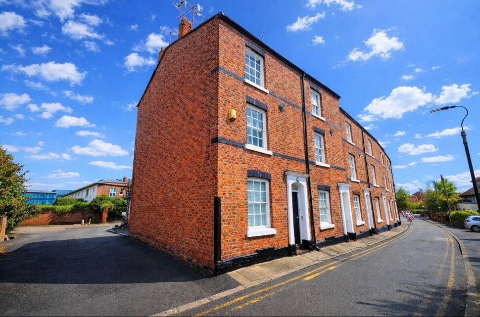 Main image of 2 bedroom Flat to rent, Black Friars, Chester, Cheshire, CH1