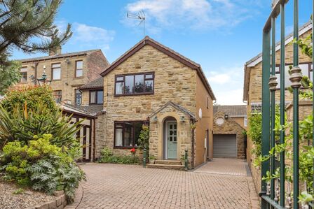 Norristhorpe Lane, 4 bedroom Detached House for sale, £350,000