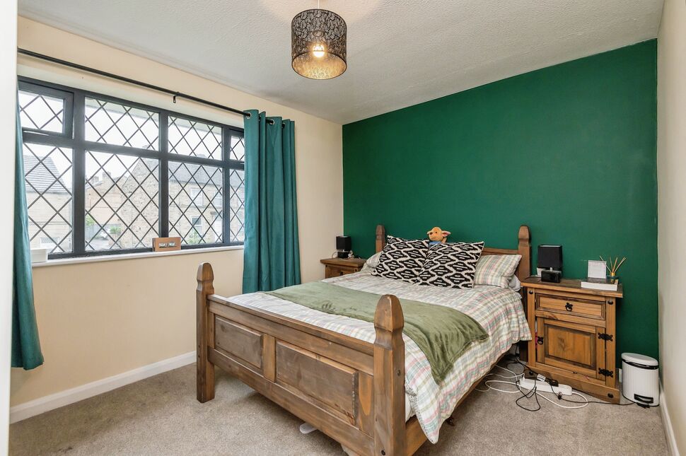 2 bedroom End Terrace House for sale, Huddersfield Road, Birstall, WF17