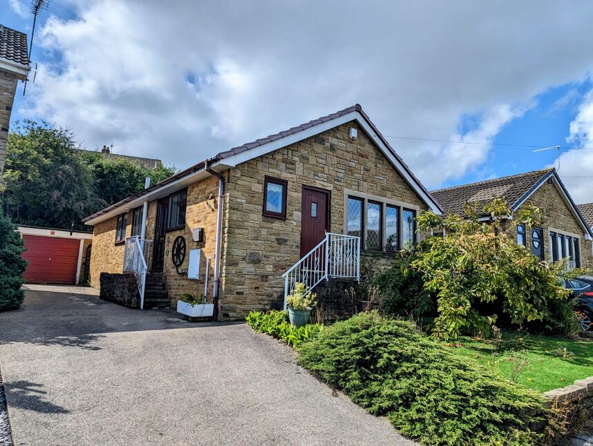 Main image of 2 bedroom Detached Bungalow for sale, Park Avenue, Liversedge, West Yorkshire, WF15