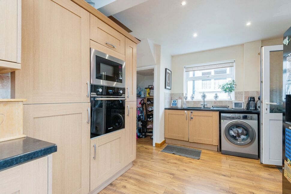 3 bedroom Semi Detached House for sale, Carlinghow Lane, Batley, WF17