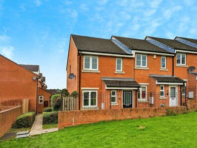 Bream Avenue, 2 bedroom End Terrace House to rent, £850 pcm