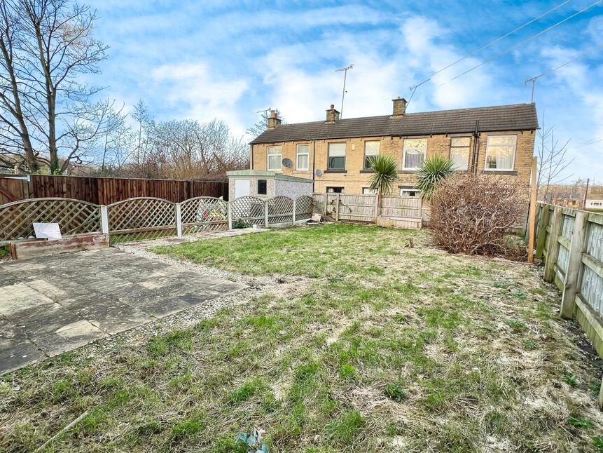 4 bedroom End Terrace House for sale, Whitechapel Road, Cleckheaton