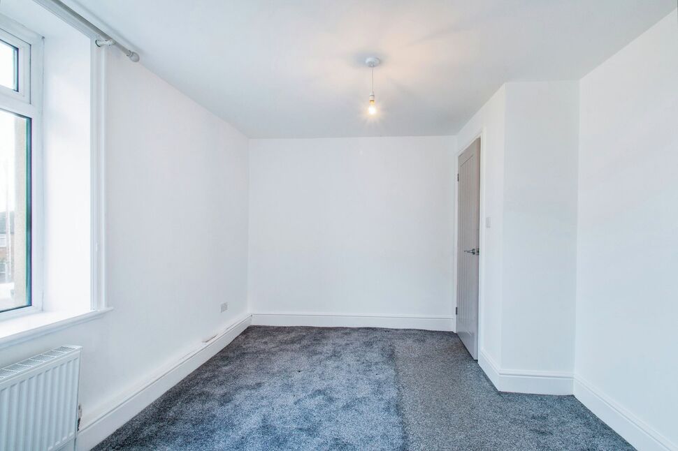 4 bedroom End Terrace House for sale, Whitechapel Road, Cleckheaton