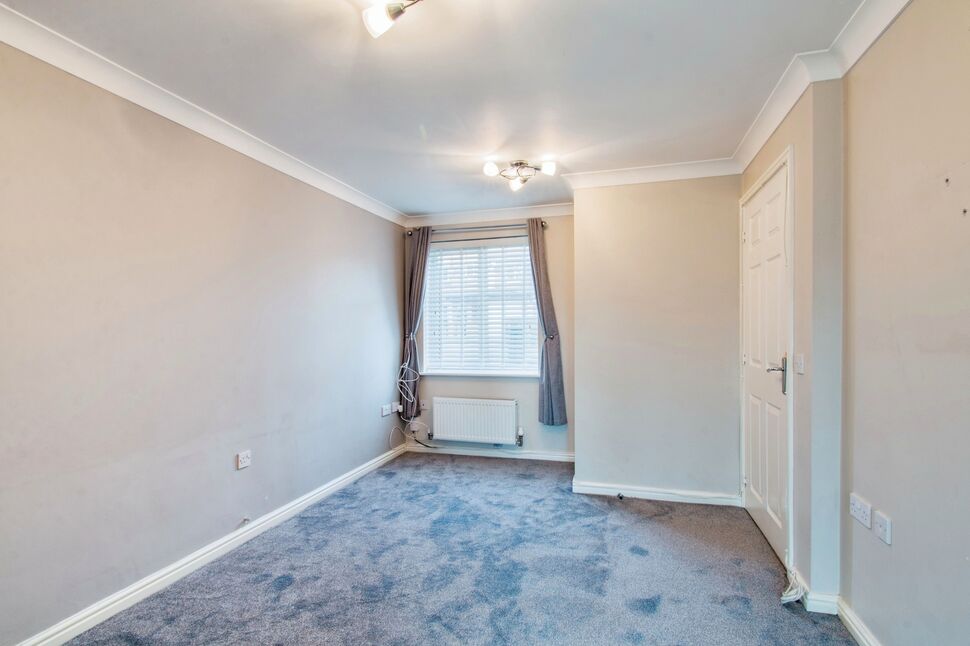 2 bedroom End Terrace House for sale, Howley Close, Gomersal, BD19 £