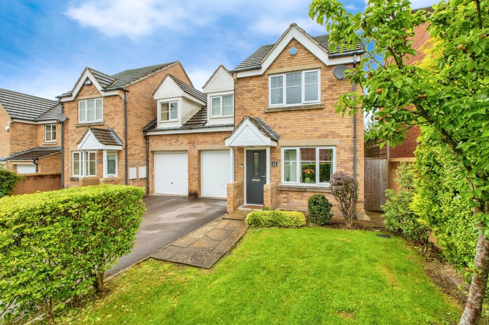 Main image of 3 bedroom Semi Detached House for sale, Howley Close, Gomersal, West Yorkshire, BD19