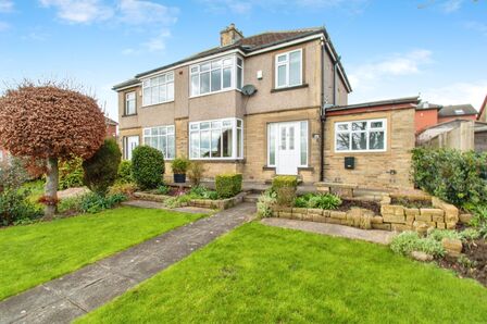 Whitehall Road, 4 bedroom Semi Detached House for sale, £270,000