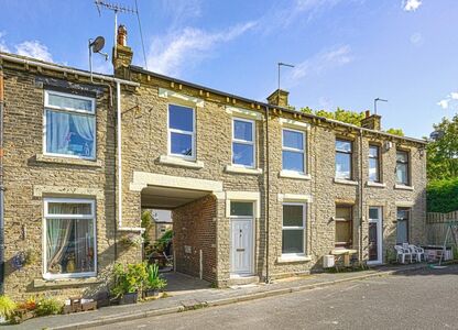 Thornton Street, 3 bedroom Mid Terrace House for sale, £135,000