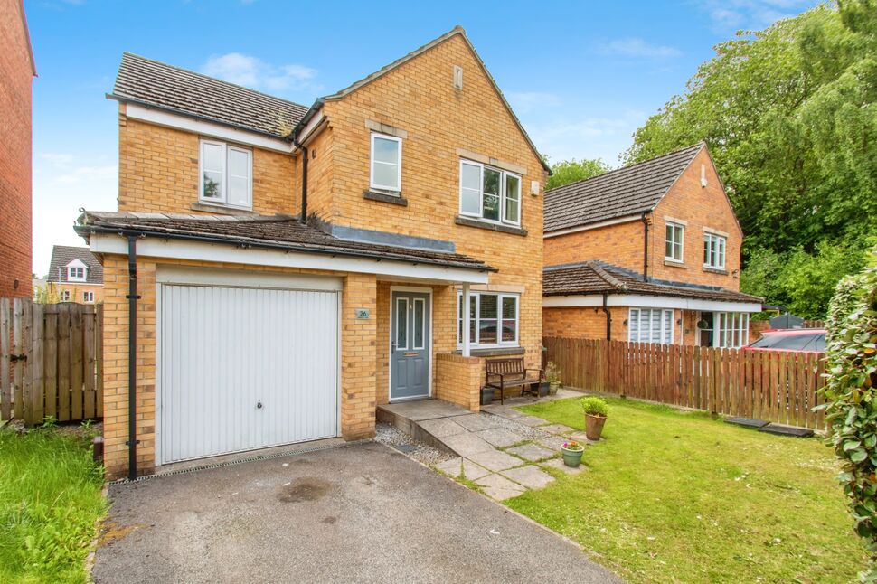 Main image of 4 bedroom Detached House for sale, Hawthorn Lane, Cleckheaton, West Yorkshire, BD19