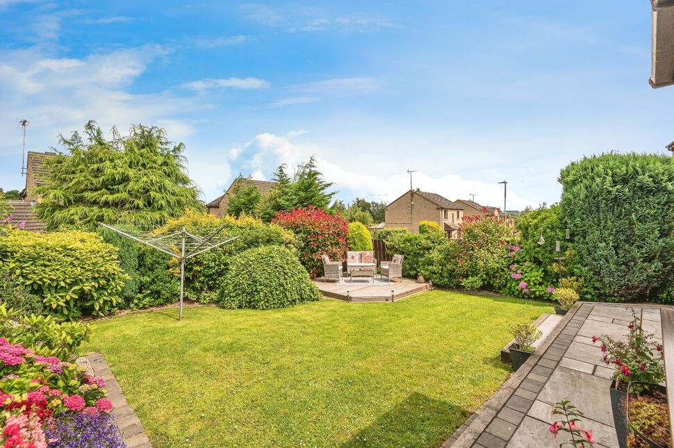 Main image of 3 bedroom Detached House for sale, West End Drive, Cleckheaton, West Yorkshire, BD19
