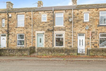 2 bedroom Mid Terrace House for sale