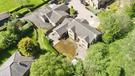 Tong Moor Side, 4 bedroom Detached House for sale, £595,000