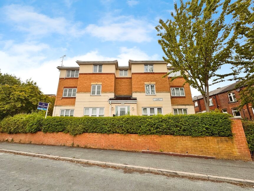 Main image of 2 bedroom Flat for sale, Queen Street, Cleckheaton, West Yorkshire, BD19