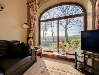 5 bedroom Semi Detached House to rent