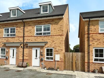 4 bedroom End Terrace House for sale