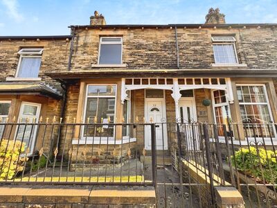 2 bedroom Mid Terrace House for sale