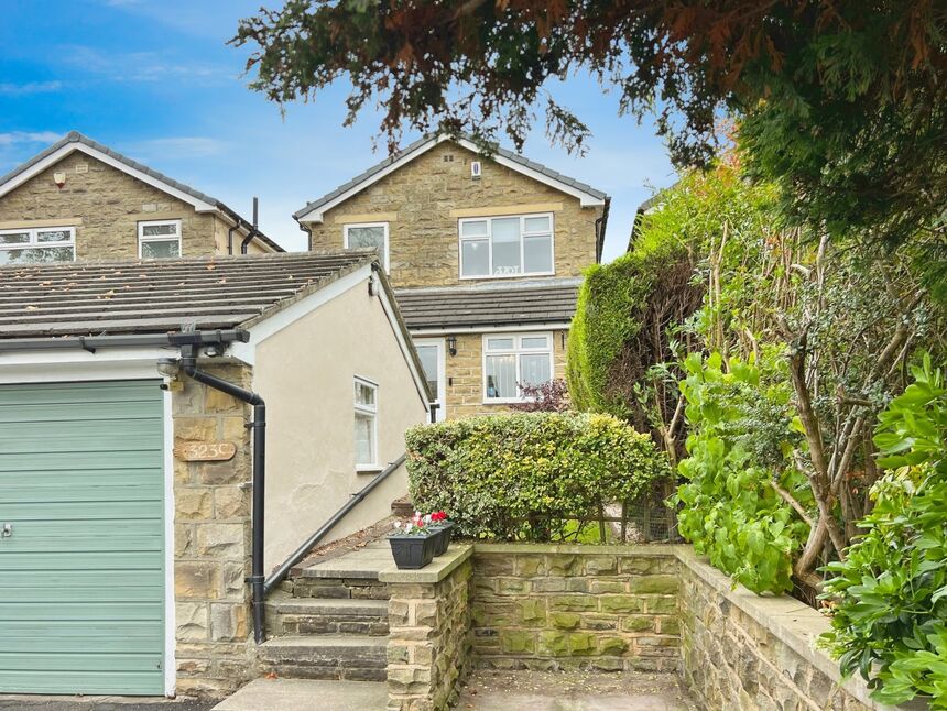 3 bedroom Detached House for sale