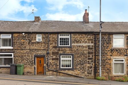 2 bedroom Mid Terrace House for sale