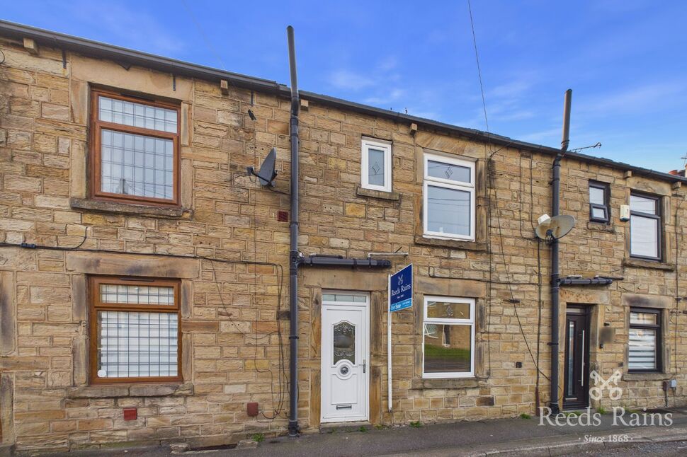 3 bedroom Mid Terrace House for sale