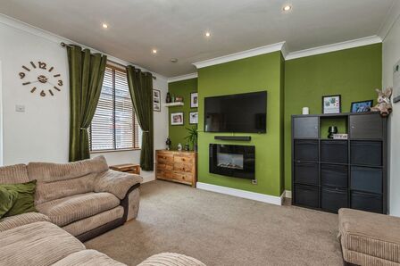 3 bedroom End Terrace House for sale