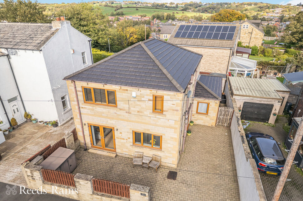 Main image of 3 bedroom Detached House for sale, Edward Street, Knowler Hill, West Yorkshire, WF15