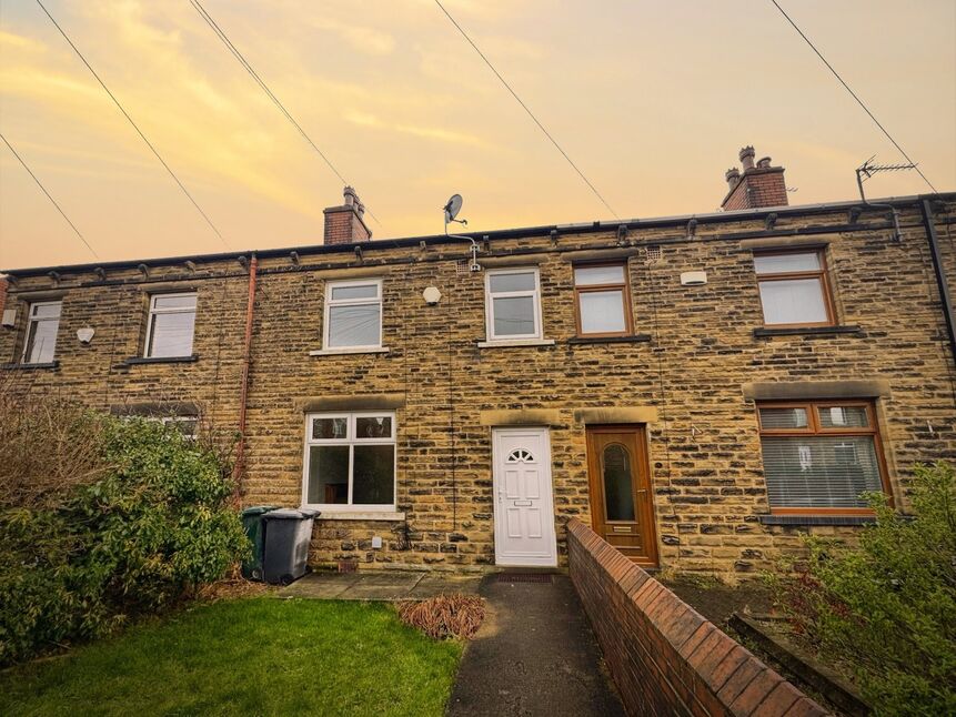 Main image of 3 bedroom Mid Terrace House to rent, Welwyn Avenue, Batley, West Yorkshire, WF17