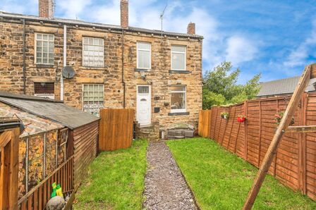 2 bedroom End Terrace House for sale