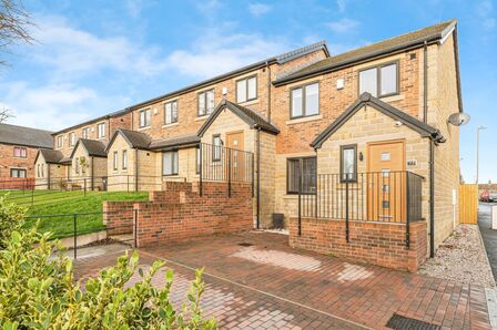 Heaton Avenue, 3 bedroom End Terrace House for sale, &pound;240,000