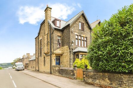 6 bedroom Semi Detached House for sale
