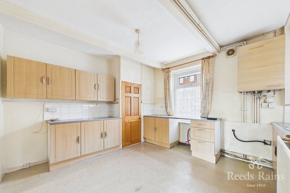 Main image of 2 bedroom Semi Detached House for sale, Walkley Lane, Heckmondwike, West Yorkshire, WF16