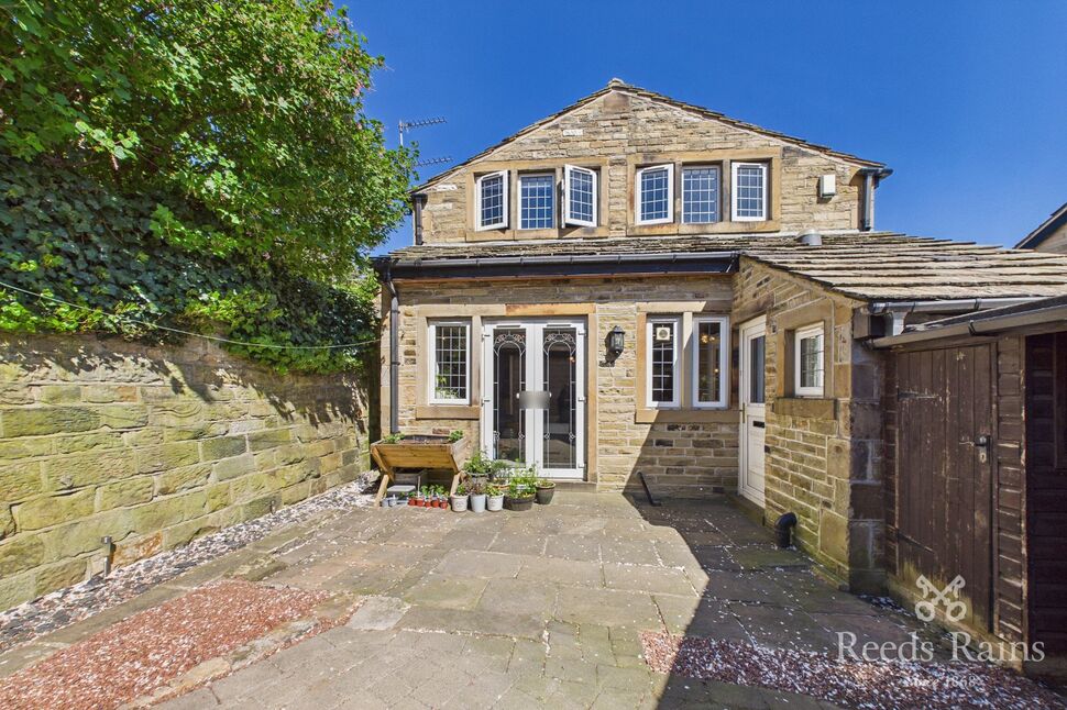 Main image of 2 bedroom Detached House for sale, Butts Yard, Cleckheaton, West Yorkshire, BD19