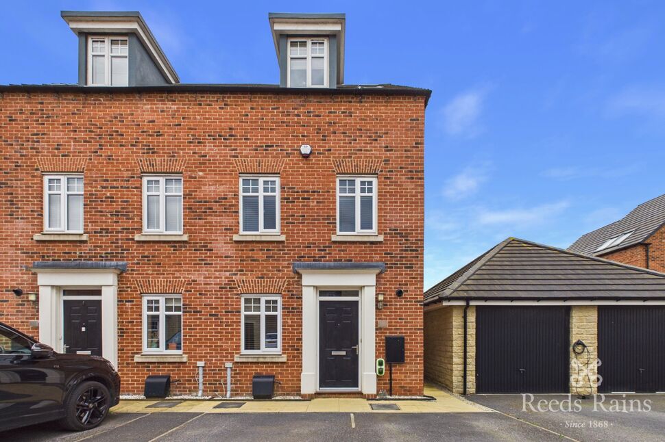 Main image of 3 bedroom Semi Detached House for sale, Heathfield Lane, Birkenshaw, West Yorkshire, BD11