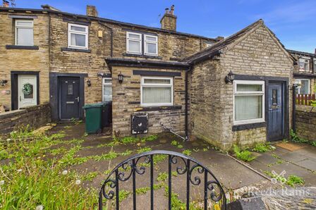 2 bedroom Mid Terrace House to rent