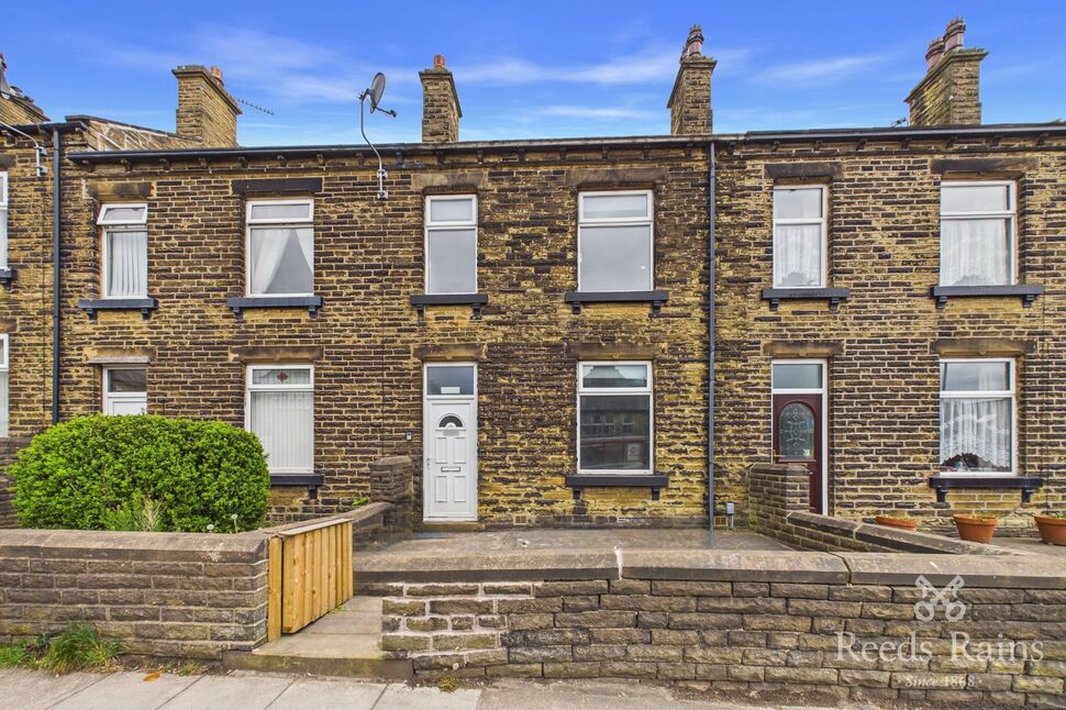 Main image of 3 bedroom Mid Terrace House to rent, Huddersfield Road, Wyke, West Yorkshire, BD12