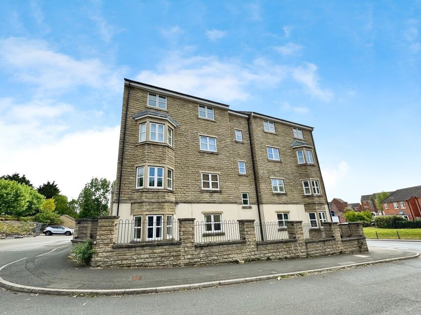 Main image of 2 bedroom Flat to rent, Laithe Hall Avenue, Cleckheaton, West Yorkshire, BD19