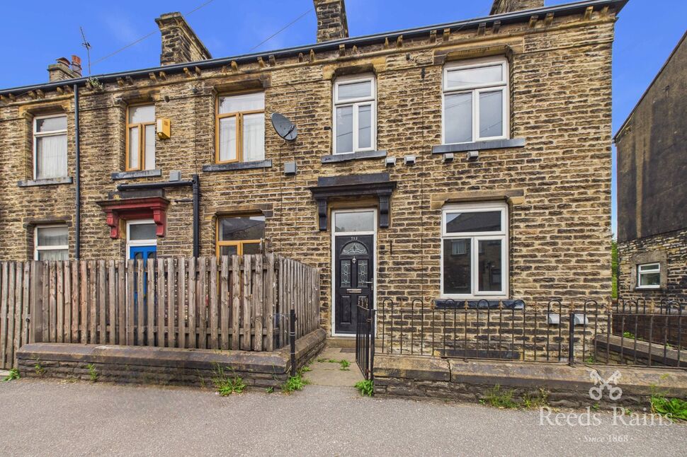 Main image of 2 bedroom Mid Terrace House to rent, Bradford Road, Oakenshaw, West Yorkshire, BD12