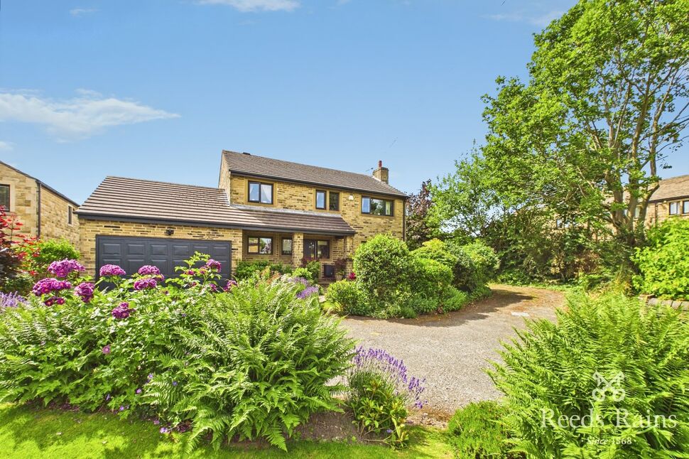 Main image of 3 bedroom Detached House for sale, Wyke Lane, Oakenshaw, West Yorkshire, BD12