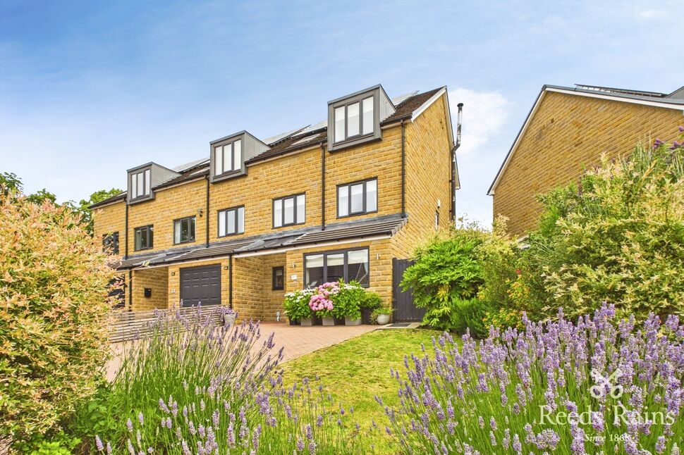 Main image of 4 bedroom End Terrace House for sale, Roundhill Green, Gomersal, West Yorkshire, BD19