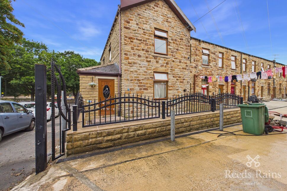 Main image of 2 bedroom End Terrace House for sale, Copley Street, Batley, West Yorkshire, WF17