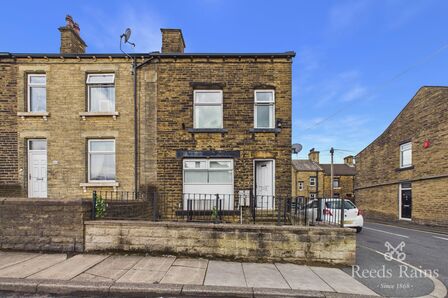 Huddersfield Road, 4 bedroom End Terrace House to rent, &pound;1,500 pcm
