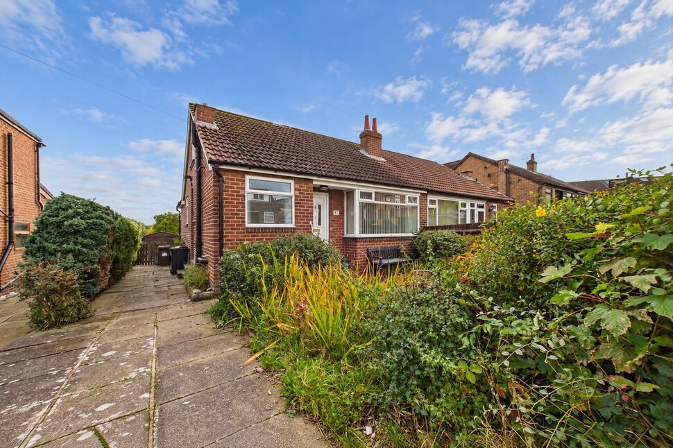 Main image of 2 bedroom Semi Detached Bungalow for sale, Mazebrook Crescent, Gomersal, West Yorkshire, BD19