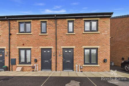 2 bedroom End Terrace House for sale