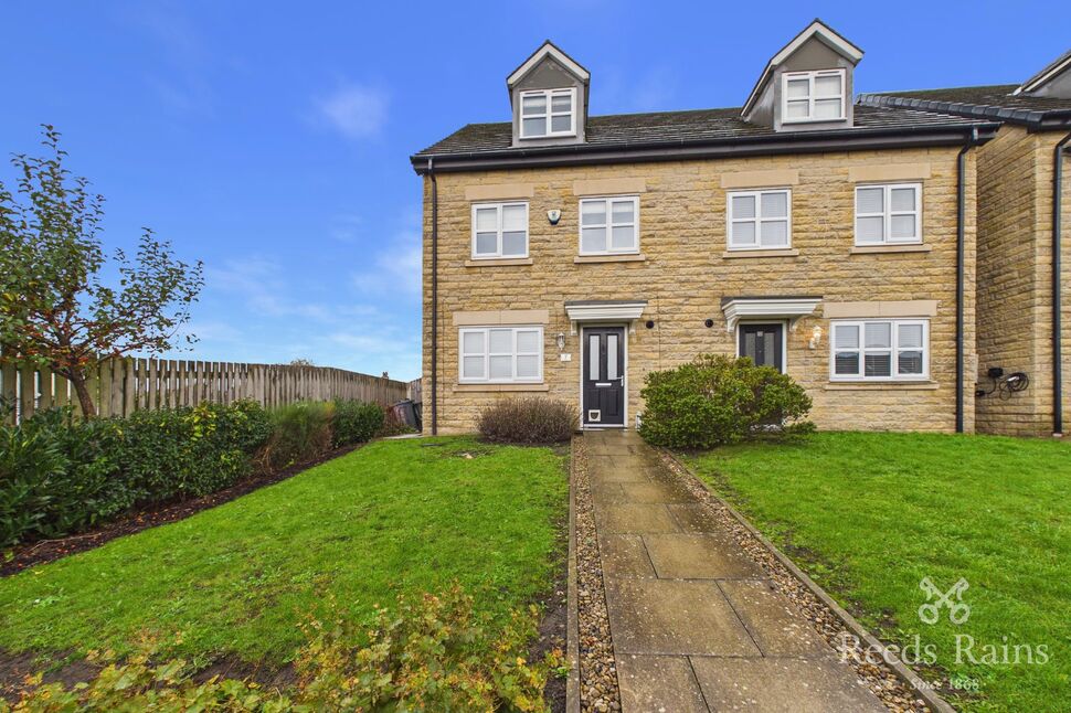 Main image of 4 bedroom Semi Detached House to rent, Lady Royd Close, Bradford, West Yorkshire, BD8