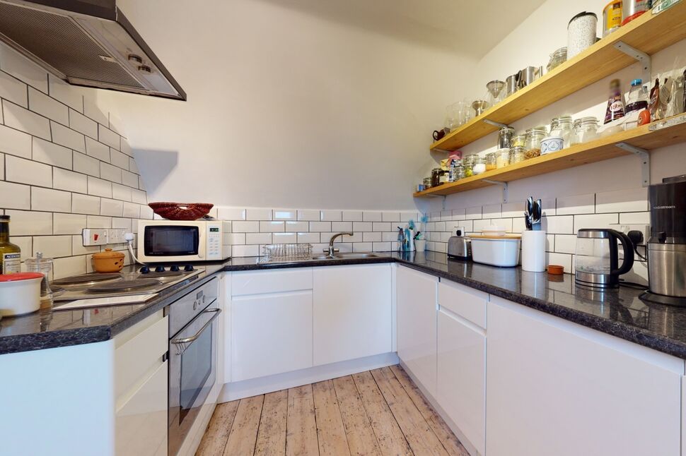 1 bedroom Flat to rent, Victoria Road, Clevedon, BS21 £900 pcm