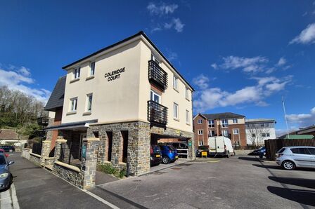 Coleridge Vale Road North, 1 bedroom  Flat for sale, £175,000