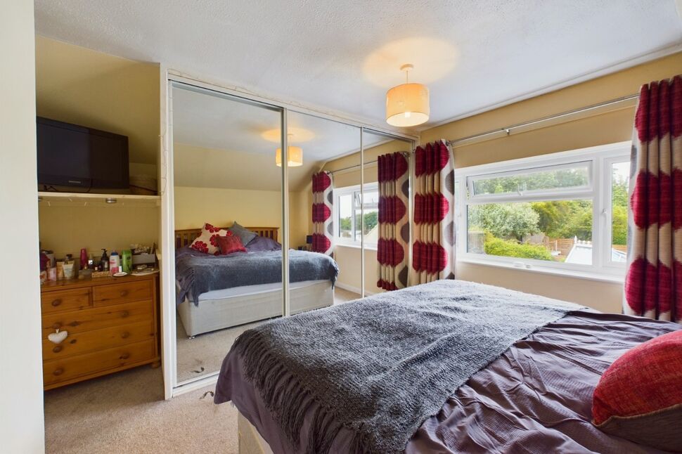 4 bedroom Semi Detached House for sale, Castlewood Close, Clevedon, BS21 £495,500